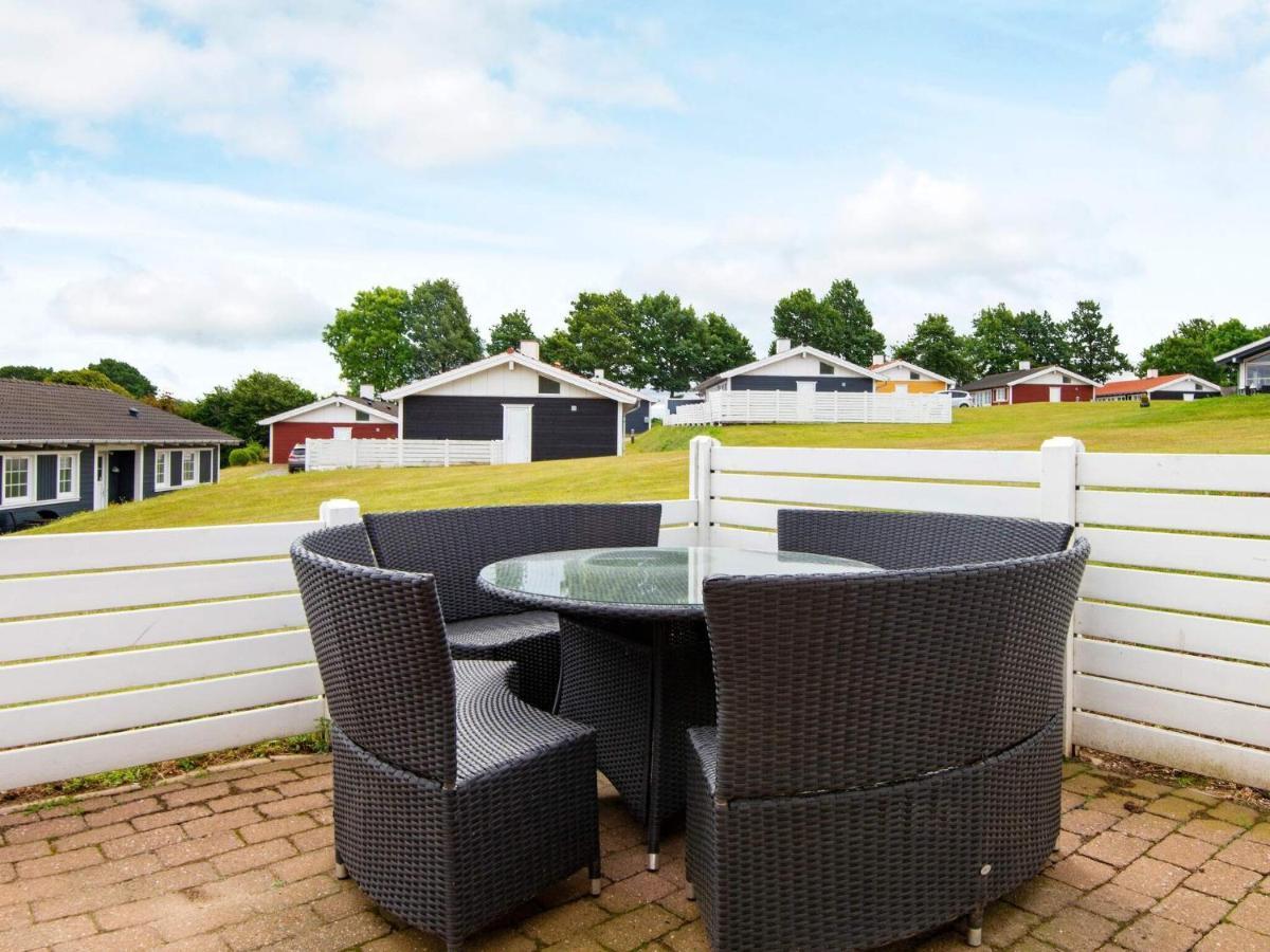 6 Person Holiday Home In Åbenrå Extérieur photo