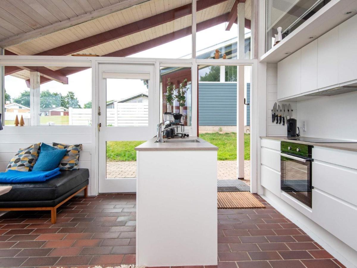 6 Person Holiday Home In Åbenrå Extérieur photo